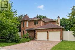 54 HUNTSMAN CRESCENT  Ottawa, ON K2M 1C4