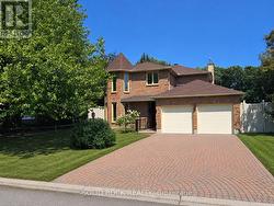 54 HUNTSMAN CRESCENT  Ottawa, ON K2M 1C4