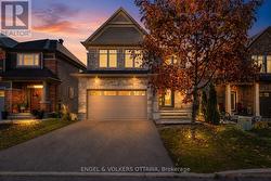 122 HELEN RAPP WAY Ottawa, ON K1T 0N4