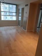 821 - 711 BAY STREET Toronto, ON M5G 2J8