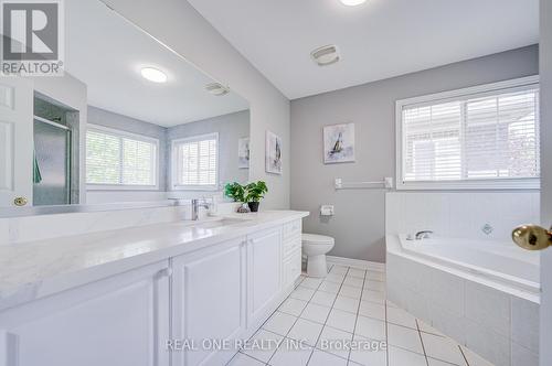 5827 Rainspring Drive, Mississauga, ON - Indoor Photo Showing Bathroom