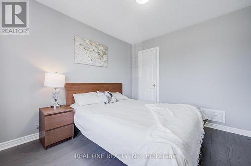 5827 Rainspring Drive, Mississauga, ON - Indoor Photo Showing Bedroom
