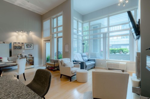#103-38 Front St, Nanaimo, BC - Indoor