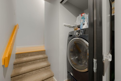 #103-38 Front St, Nanaimo, BC - Indoor Photo Showing Laundry Room