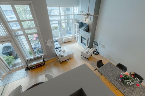 #103-38 Front St, Nanaimo, BC - Indoor With Fireplace