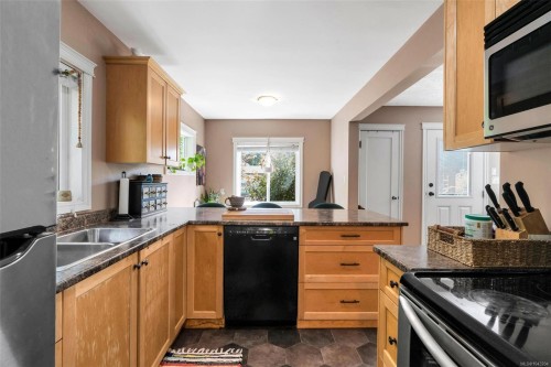 355 Beech Ave, Duncan, BC 