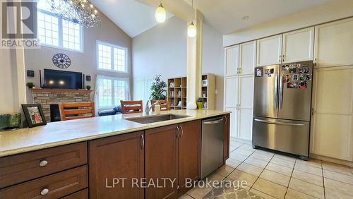 12 Plowright Road, Springwater, ON - Indoor Photo Showing Kitchen