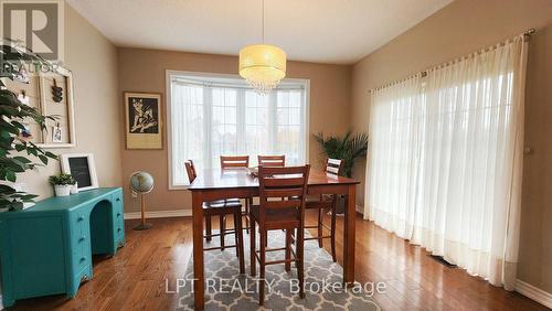 12 Plowright Road, Springwater, ON - Indoor Photo Showing Dining Room