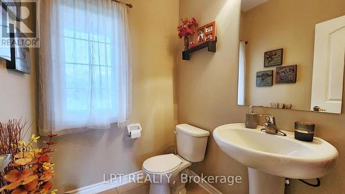 12 Plowright Road, Springwater, ON - Indoor Photo Showing Bathroom