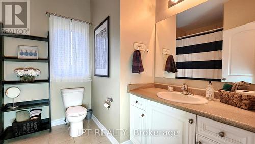 12 Plowright Road, Springwater, ON - Indoor Photo Showing Bathroom