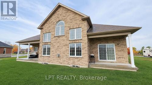 12 Plowright Road, Springwater, ON - Outdoor