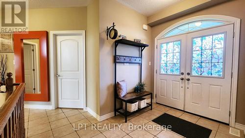 12 Plowright Road, Springwater, ON - Indoor Photo Showing Other Room