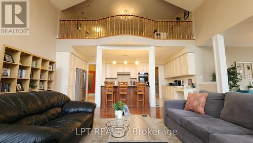 12 Plowright Road, Springwater, ON - Indoor Photo Showing Living Room