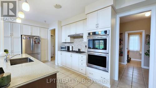 12 Plowright Road, Springwater, ON - Indoor Photo Showing Kitchen