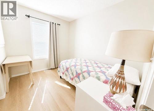 4 1275 S Railway Avenue E, Swift Current, SK - Indoor Photo Showing Bedroom