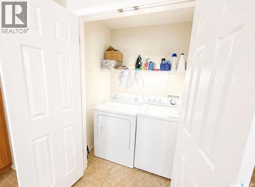 4 1275 S Railway Avenue E, Swift Current, SK - Indoor Photo Showing Laundry Room