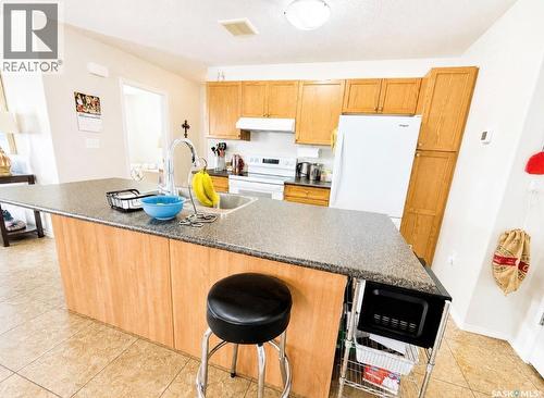 4 1275 S Railway Avenue E, Swift Current, SK - Indoor Photo Showing Kitchen