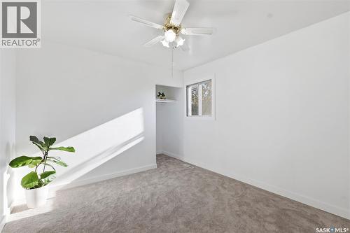 925 O Avenue S, Saskatoon, SK - Indoor Photo Showing Other Room