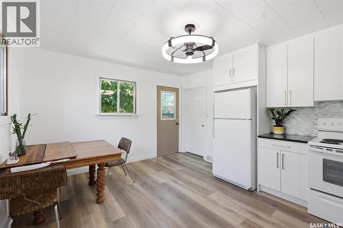925 O Avenue S, Saskatoon, SK - Indoor Photo Showing Kitchen