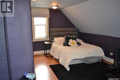 309 1St Avenue W, Kindersley, SK - Indoor Photo Showing Bedroom