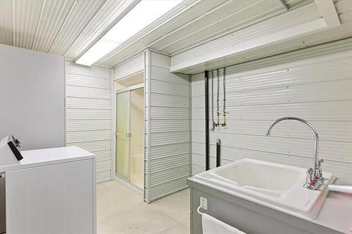 27119 36E Rd, Steinbach, MB - Indoor Photo Showing Laundry Room
