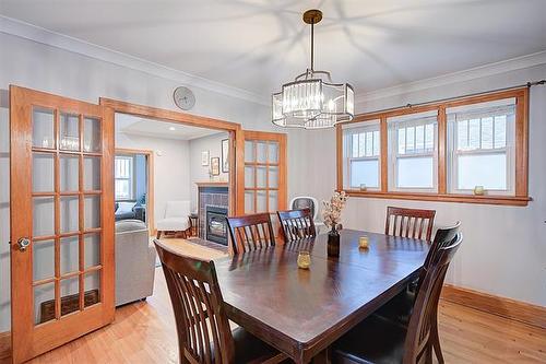 366 Campbell St, Winnipeg, MB - Indoor Photo Showing Dining Room