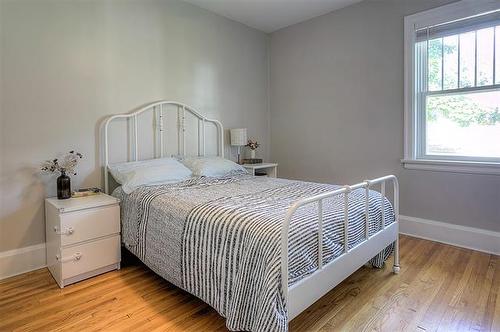366 Campbell St, Winnipeg, MB - Indoor Photo Showing Bedroom