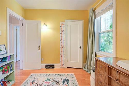 366 Campbell St, Winnipeg, MB - Indoor
