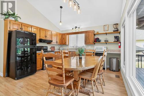 1948 Tiny Beaches Road S, Tiny, ON - Indoor Photo Showing Dining Room