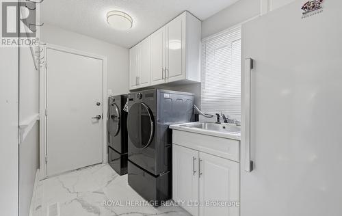 7 Kimbark Crescent, Markham, ON - Indoor Photo Showing Laundry Room