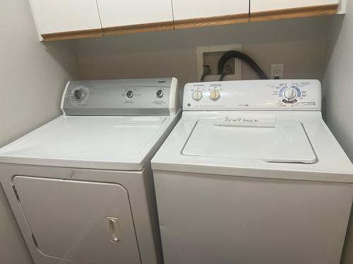 B-1801 Kelowna Crescent, Cranbrook, BC - Indoor Photo Showing Laundry Room