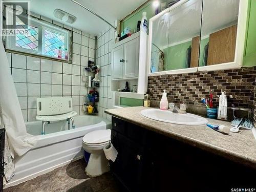 213 1St Avenue S, St. Gregor, SK - Indoor Photo Showing Bathroom