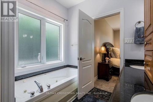 5 pc ensuite with jet bath - 5 Pine Hill Drive, Springwater, ON - Indoor Photo Showing Bathroom