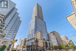 3201 - 488 UNIVERSITY AVENUE Toronto, ON M5G 0C1