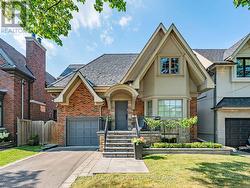 146 GLENVALE BOULEVARD Toronto, ON M4G 2W3