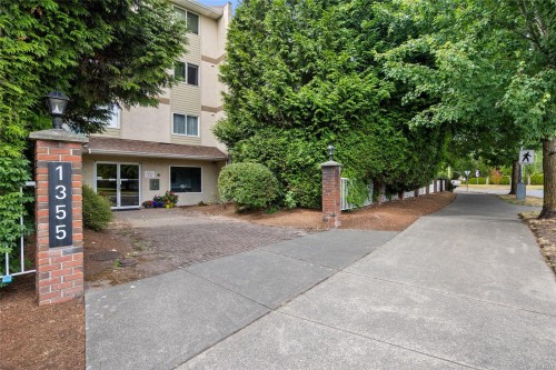 #103-1355 Cumberland Rd  Courtenay, BC V9N 2G1