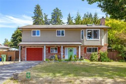 2909 Cressida Cres Langford, BC V8X 3X2