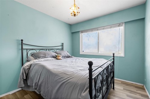 2054 Piercy Ave, Sidney, BC 