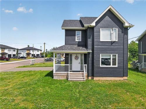 218 Falcon Dr, Moncton, NB 