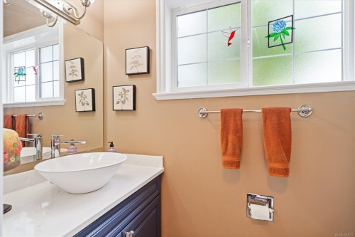 #105-2600 Peatt Rd, Langford, BC 