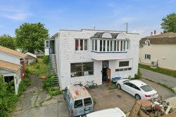 205 Rue Principale  Saint-Urbain-Premier, QC J0S 1Y0