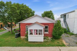 203 Rue Principale  Saint-Urbain-Premier, QC J0S 1Y0