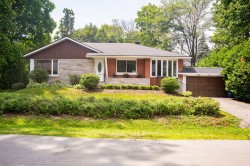 16 Av. Glendale  Beaconsfield, QC H9W 5P5