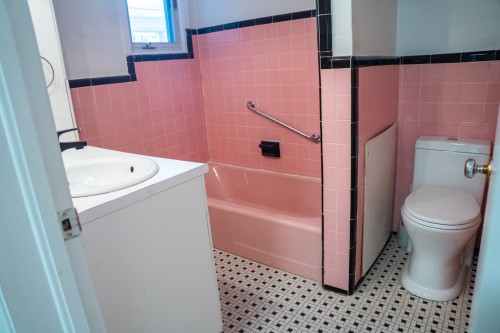 Bathroom - 16 Av. Glendale, Beaconsfield, QC - Indoor Photo Showing Bathroom