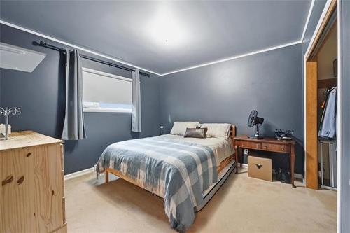 147 Talon Bay, Winnipeg, MB - Indoor Photo Showing Bedroom