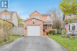 44 HADDEN CRESCENT Barrie, ON L4M 6G6