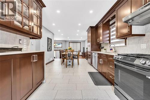 4239 Marlo, Windsor, ON - Indoor Photo Showing Kitchen With Upgraded Kitchen