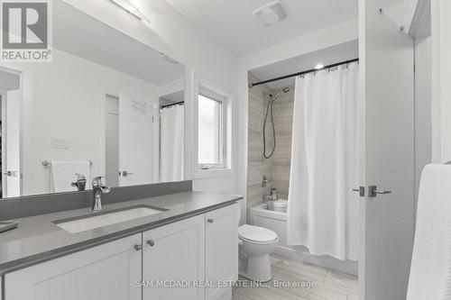 1120 Beachcomber Road, Mississauga, ON - Indoor Photo Showing Bathroom