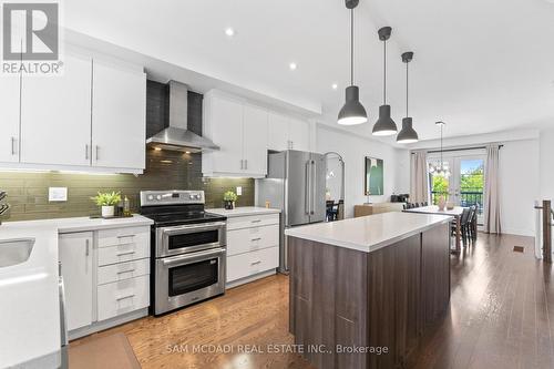 1120 Beachcomber Road, Mississauga, ON - Indoor Photo Showing Kitchen With Stainless Steel Kitchen With Upgraded Kitchen