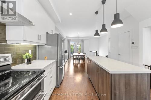 1120 Beachcomber Road, Mississauga, ON - Indoor Photo Showing Kitchen With Stainless Steel Kitchen With Upgraded Kitchen